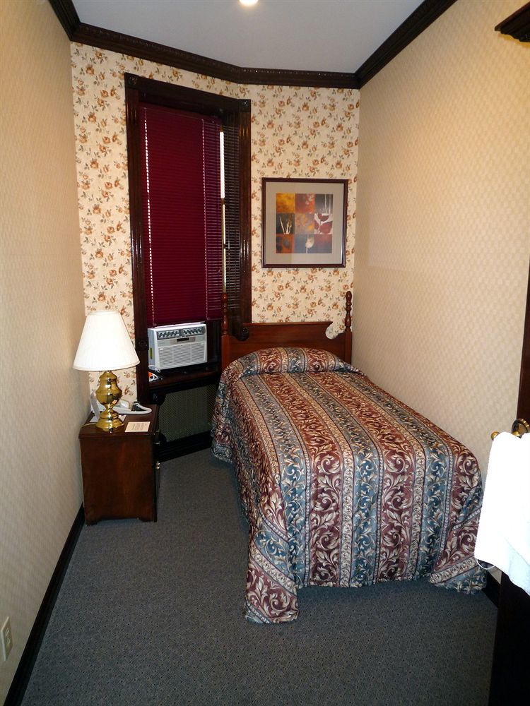 Hotel 17 - Extended